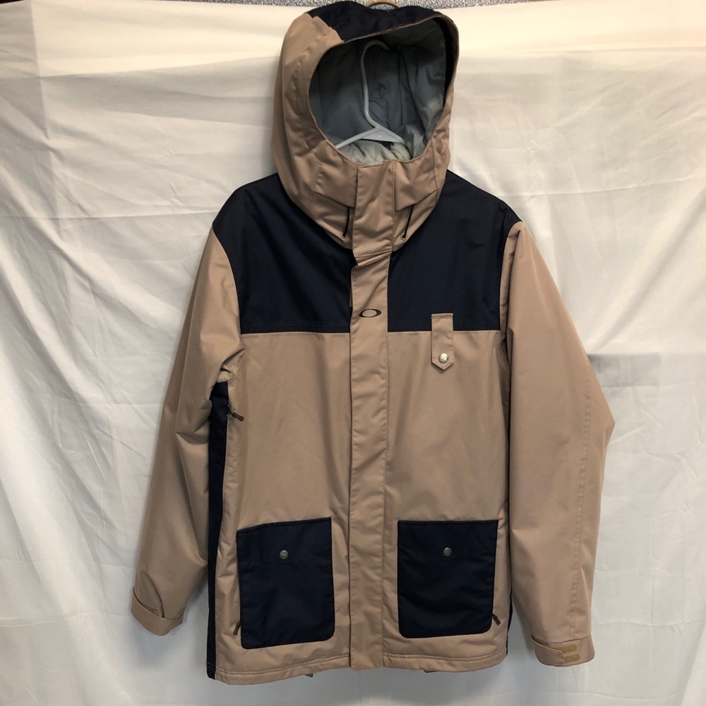 Oakleys snowboarding jacket
